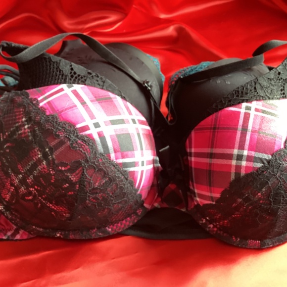 Lot of Bras Victoria’s Secret - Picture 7 of 12